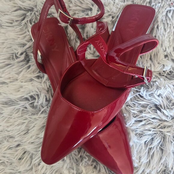 DKNY Red Patent Cacia Ankle Strap Mule - New - Picture 1 of 6
